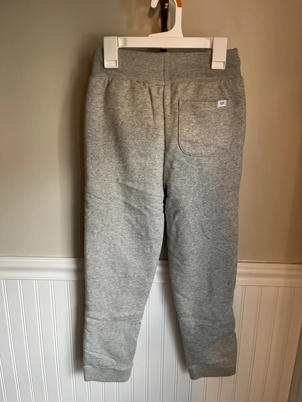 Gap Kids Boys NWT Cozy Lined Joggers - Heather Grey - Medium (8)